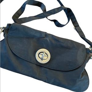 Bagallini crossbody purse black